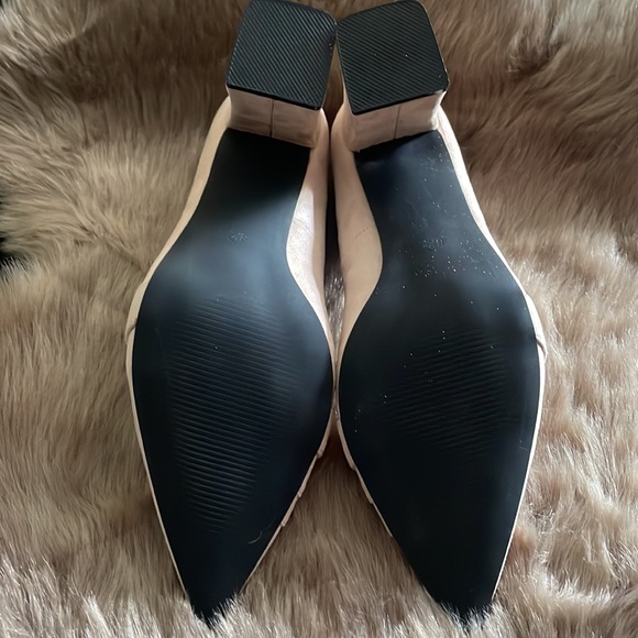 Ermonn Womens Closed Pointed Toe Dress Pump Shoes (New In Box) - Picture 2 of 11